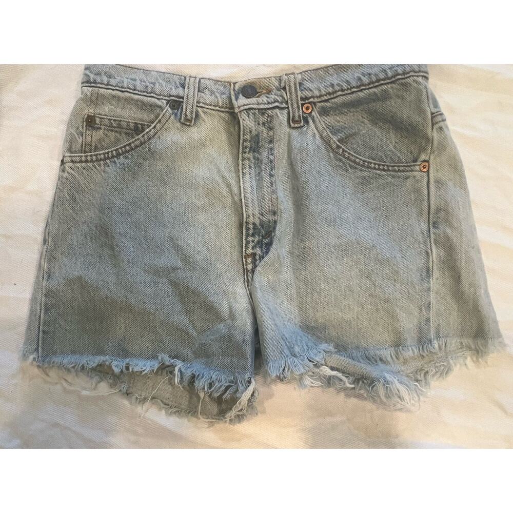 Levis 505 Vintage Shorts Womens Size 30 Light Wash Denim Cutoff USA - Picture 2 of 12